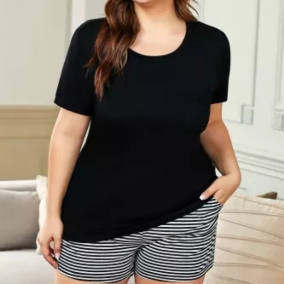 Queen Cozy lounge Set - Picture 3 of 5